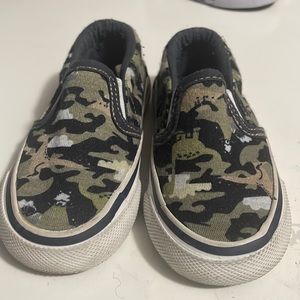 Tommy Bahama boy shoes Size 6